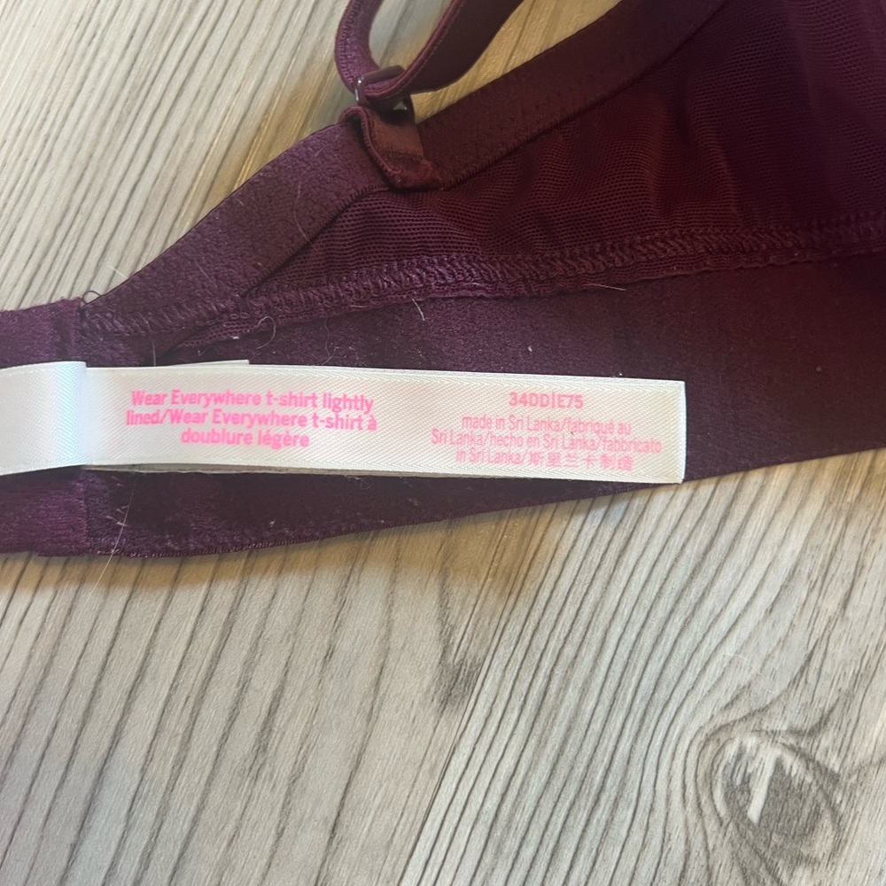 Victoria Secret PINK 34DD bra Wear everywhere lightly lined T-shirt burgundy